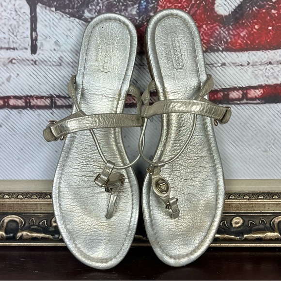 Coach Thong 'Jessica' Sandal Size 9.5 Champagne Silver Ankle Wrap Shoe - Picture 4 of 9